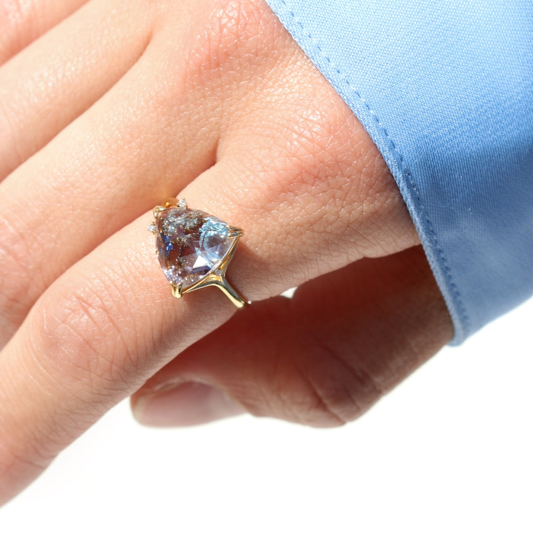 18 Karat Gold Colored Stone Ring|96-2131